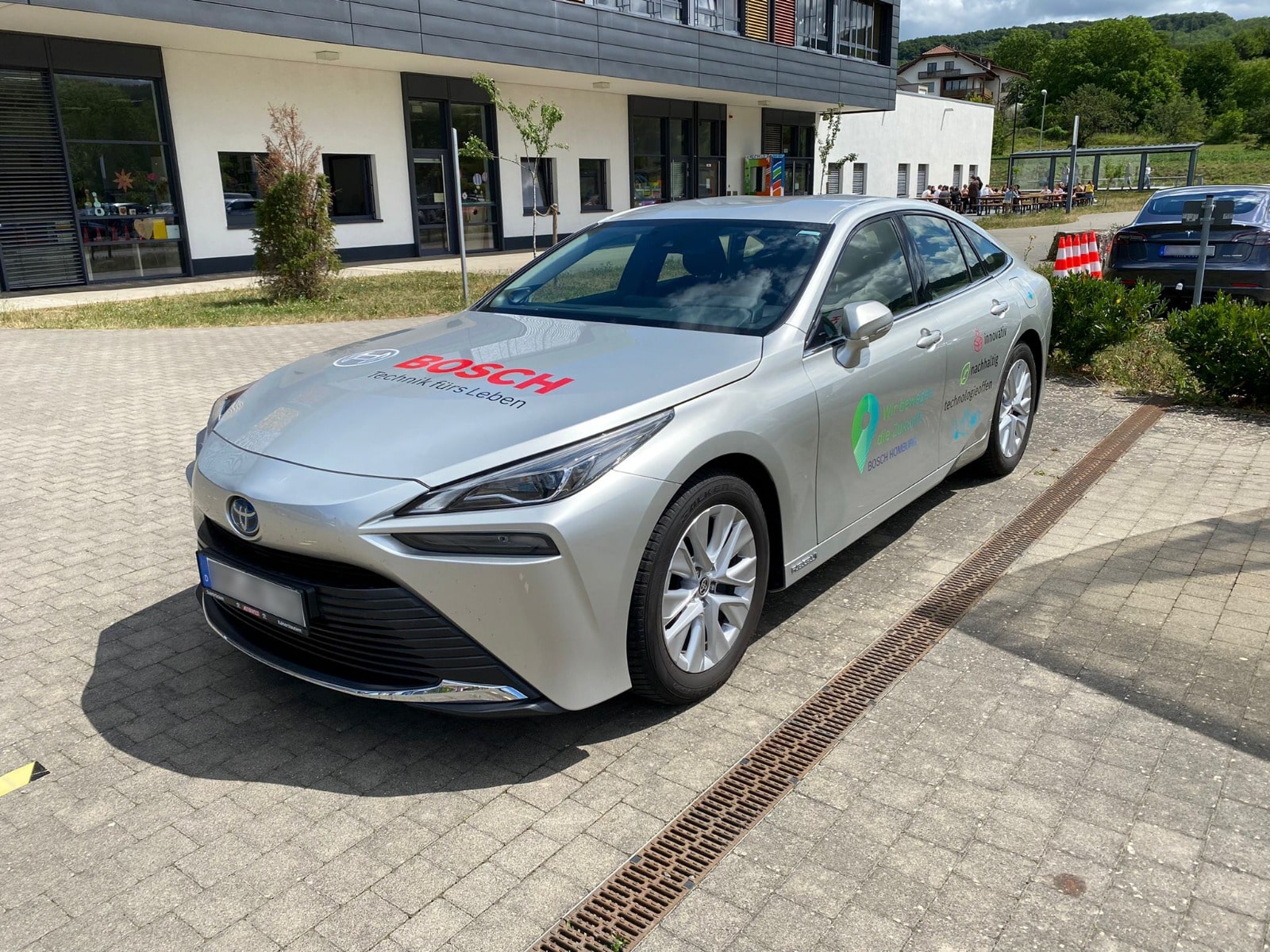 Schengen-Lyzeum-Bosch-Toyota-Mirai-Car-Hydrogen